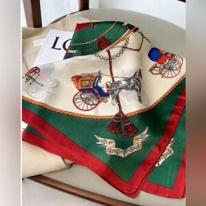 NWT Luxury Fashion Chain Carriage Print Silk look Scarf, 26x26 inches